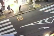 【ガチ閲覧注意】バイク対車のかなり激しい右直事故がライブカメラに映りこんでしまう...