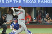 【動画】大谷翔平が１戦２発！背番号「４２」＆テキサスのハット姿も大披露❓❗
