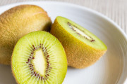 【悲報】正しいキウイの皮の剥き方、日本人の9割が間違えていた