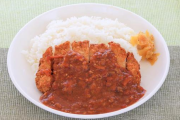 夫「明日カレーにしてくれない？」→ 翌日、冷凍カツ揚げて、あとはカレーのルーを入れるだけってときに夫から「飲み会になった！」と電話が来て…