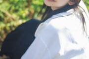 ＜日向坂46藤嶌果歩＞18歳美少女が「マガジン」表紙に　青春が走り出す！