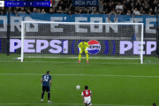 ◆Gif小ネタ◆アタランタ戦アーセナルGKラヤのPKストップからの連続セーブが凄すぎると話題に！