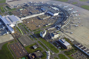 自民党、新千歳空港横にカジノリゾート検討、競馬業界が中心となり推進、大阪と警察とパチ屋は反発か