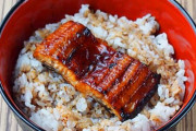 【画像】うな丼(並)、550円で食える時代に突入する