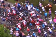 【画像】自転車レース大会で妨害をして大クラッシュさせた女性さん、逮捕され、大会運営は激怒して訴える方針ｗｗｗｗｗｗｗｗｗｗｗ