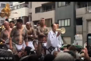 【悲報】東京の祭り、「反社っぽい集団」が堂々と参加してしまう。これ結構『闇』じゃないか…？