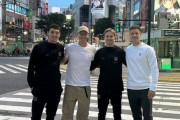 【悲報画像】バルサの選手達、試合前なのに余裕で東京観光中ｗｗｗｗｗｗｗｗｗｗｗｗ