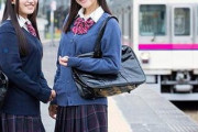 【朗報】井上喜久子（17）さん、制服を着てしまう