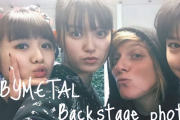 BABYMETAL・バックステージフォトを集めた動画