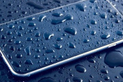 ワイ「防水スマホ水で洗ったら壊れたんやが」スマホ店員「あー、そのスマホ耐水っすよｗ」