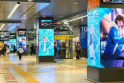 【悲報】東京の駅、今期アニメの広告だらけになってしまう