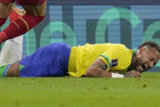ネイマール、右足首の靭帯損傷「競技人生で一番困難な瞬間。またW杯だ」【ブラジル代表】