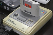 【速報】スーファミでゲームボーイのカセットが出来るスーパーゲームボーイなるものが発売されるらしいぞｗｗｗｗｗｗ