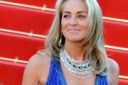 大女優シャロン・ストーンさん、出会い系アプリを利用するも…「偽者がいる」と通報が続出、アカウントが取り消されてしまう
