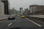 【炎上】高速道路で身を乗り出して撮影する様子が晒される → YouTuber液体窒素おじさんが謝罪「車を貸したら…」