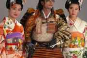 外国人「マイケル・ジャクソンが来日した時、こんな和風な写真を撮っていた」