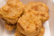 【悲報】マクドナルドのチキンナゲットが熱すぎて客が火傷、賠償金支払いへ