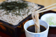 【悲報】蕎麦の食べ方を知らない大人が急増中.