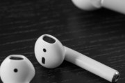 【画像】無くしたと思ったAirPods、まさかのこんな場所にあったｗｗｗｗｗ