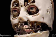 ディズニーさん、ついに人間模倣ロボット開発