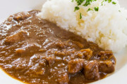 【悲報】カレー、ビーフがなぜか人気1位に
