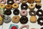 ミスドのドーナツ47個一気喰いする！