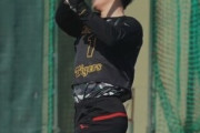 阪神Ｄ１位・森下翔太、初の屋外打撃練習　昨季引退の超人・糸井ＳＡと対面し「大きい体」の大切さ実感