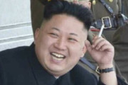 【動画あり】金正恩のタバコの火の付け方がヤバいと話題に