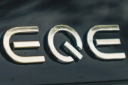 【悲報】メルセデス・ベンツ、電気自動車専用ブランド「EQ」を来年にも廃止か