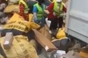 海外「中国、コロナ大感染で郵便局が崩壊。処理できずに溢れる荷物の山」