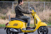 ベスパ「原付二種並のサイズで300ccあります」←日本で流行らない理由