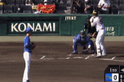 阪神“得点圏の鬼”サンズが先制打、流石の勝負　ピンチ切り抜けた岩田を援護