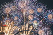 韓国人「真夏の夜空を染める花火の色彩‥日本の夏ってやっぱり風物詩の宝庫なんですか？」