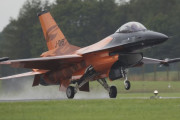 オランダのF-16戦闘機「18機セットで176円で売ります」…超激安の金額になった理由とは？！