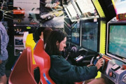 ゲームセンター規模縮小　100円で粗利6円
