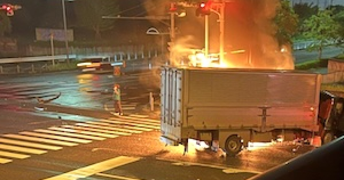 【事故】千葉市で発生した車内に3遺体の事故現場の映像が怖い。