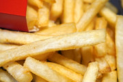 【トクニナルド】マクドナルド「マックフライポテト」のM・Lサイズを250円で販売！！！