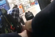 【動画】車椅子の万引き容疑者に9発撃ち込んで射殺した警官のボディカム。