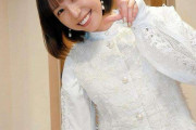 若槻千夏　娘の中学入学式の服装公開、上下真っ白に「可愛いお母さん！」「同じブラウス着ました」