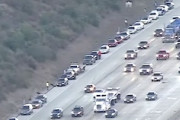 【災難】カリフォルニアのハイウェイで30台以上の車が同時にパンク。