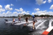 【動画】エンジン付きサーフボードで競うというレースがあるらしい（MotoSurf）
