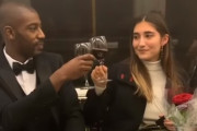 電車で出会った見知らぬ美女と「デート」する方法を考えた英国黒人男性の映像が話題に（海外の反応）