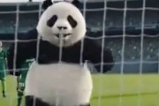 中国人「ニューヨークでサッカー日本代表のこの人にあった！」　中国人「彼の笑顔にはいつも癒される」「コンフォートゾーンから飛び出そう！」