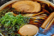 【画像】大阪ブラックとかいう種類のラーメン食ったけど
