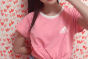 【画像10枚】女子中学生、今ブームのTシャツクルクルをしておへそを出す