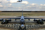 2050年まで100年も長寿運用の爆撃機…まもなく誕生予定の「B-52改」どんなもの？！