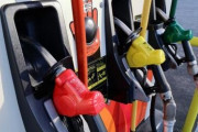 【悲報】『ガソリン補助金』9月末で終了、6月から段階的に縮小していく模様。高いままなんだが･･･