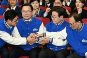「韓国総選挙、野党圧勝の見通し」 野党全体で大統領弾劾案を可決できる200議席以上を獲得する可能性も [4/10]  [ばーど★]