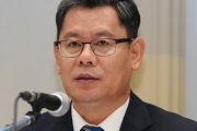 【韓国】 金錬鉄統一部長官が辞意…「南北関係悪化の責任取る」