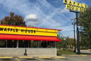 ワンオペのワッフル店。スタッフの窮地を救ったのは親切な顧客たちだった（アメリカ）